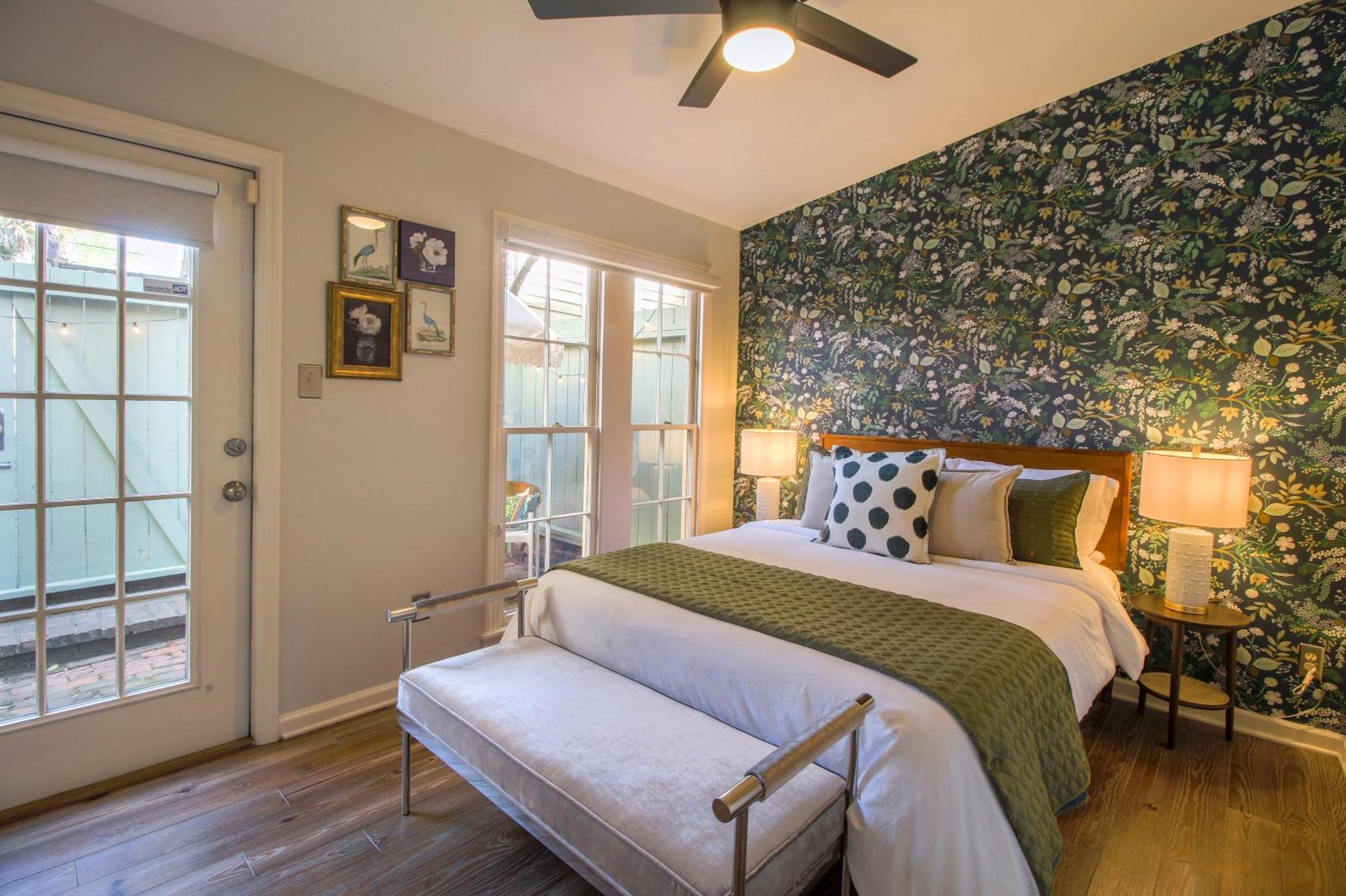Private Patio Retreat In Charming Downtown Lejlighed Savannah Eksteriør billede
