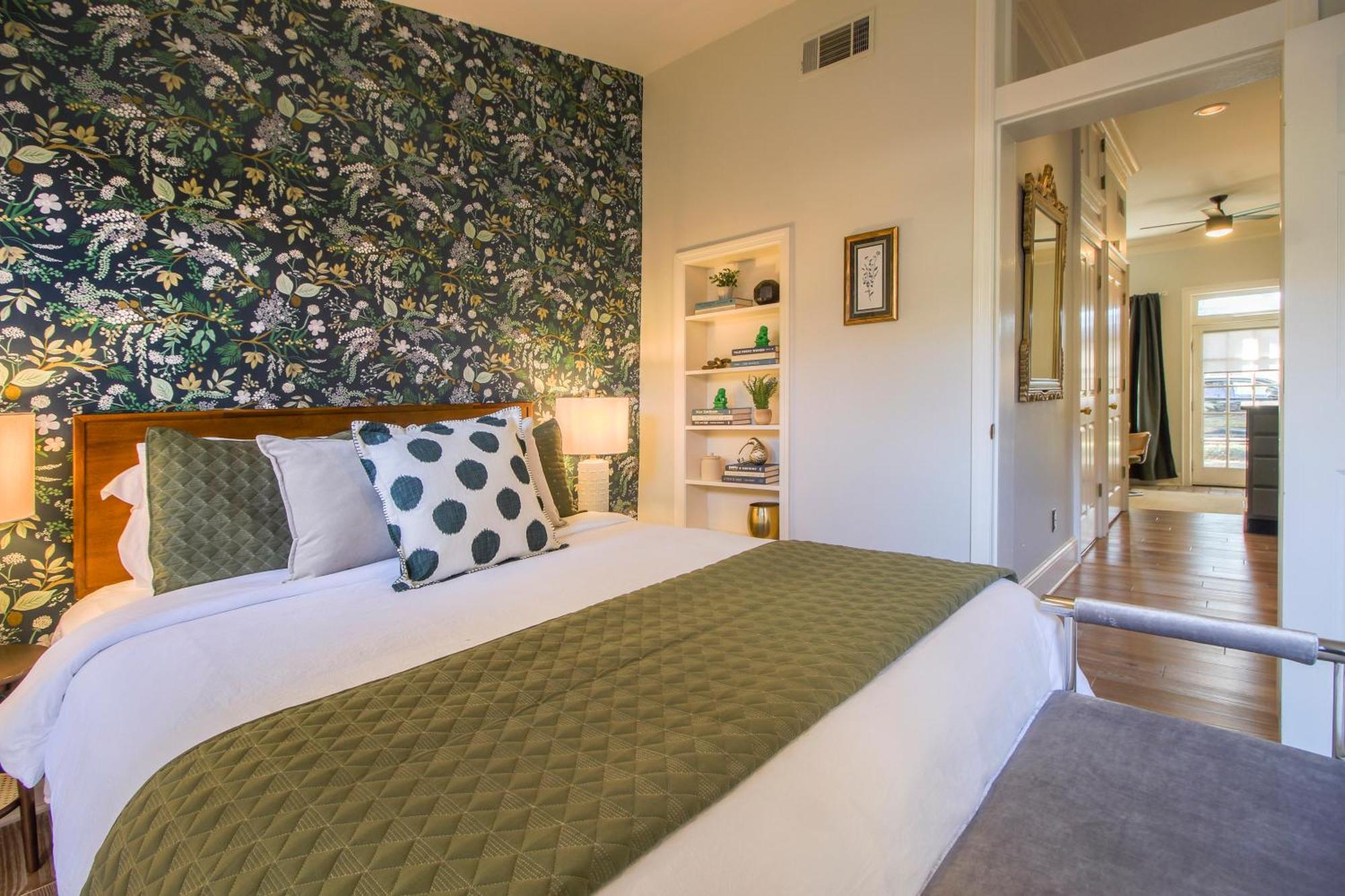 Private Patio Retreat In Charming Downtown Lejlighed Savannah Eksteriør billede