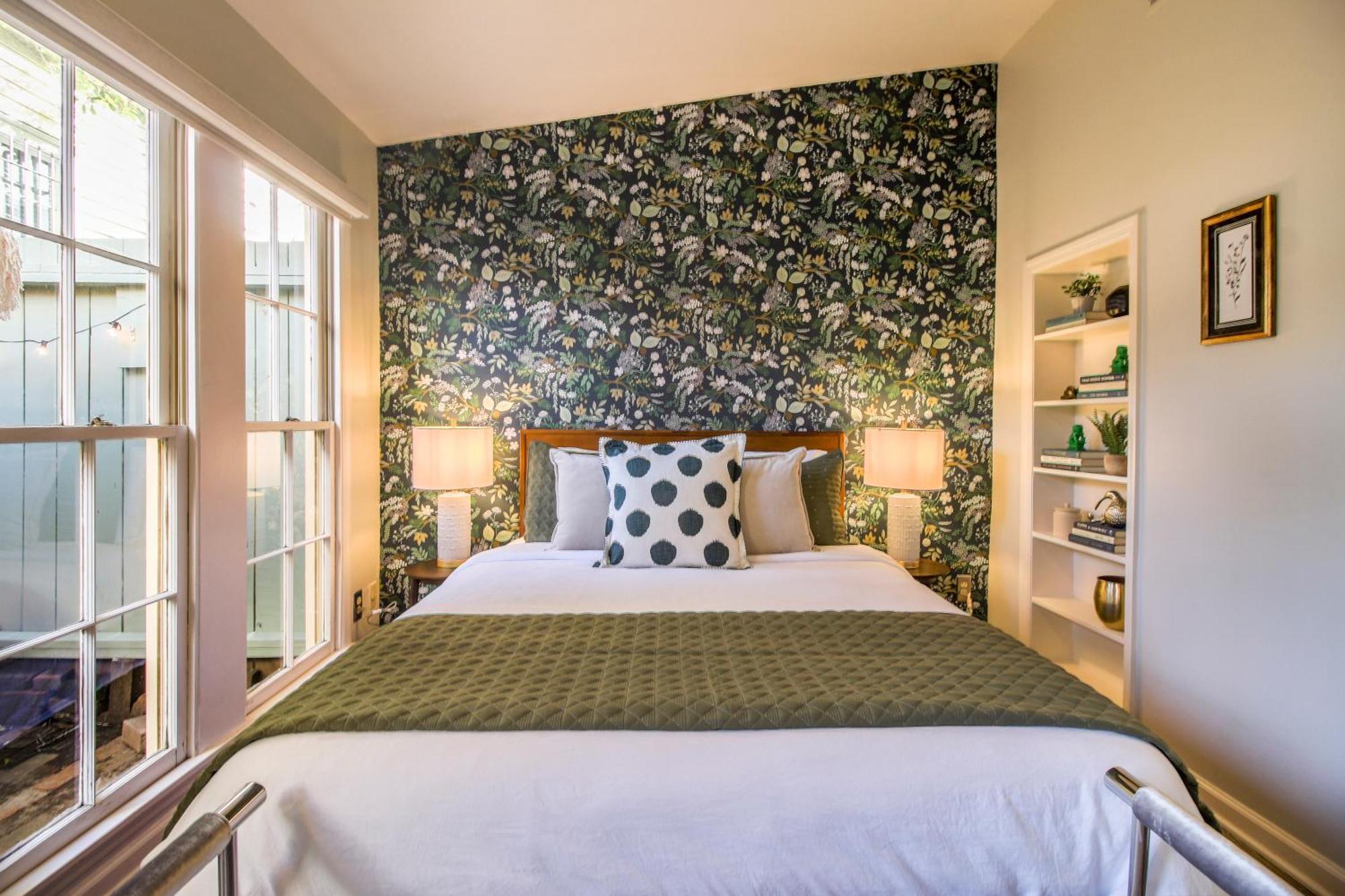 Private Patio Retreat In Charming Downtown Lejlighed Savannah Eksteriør billede