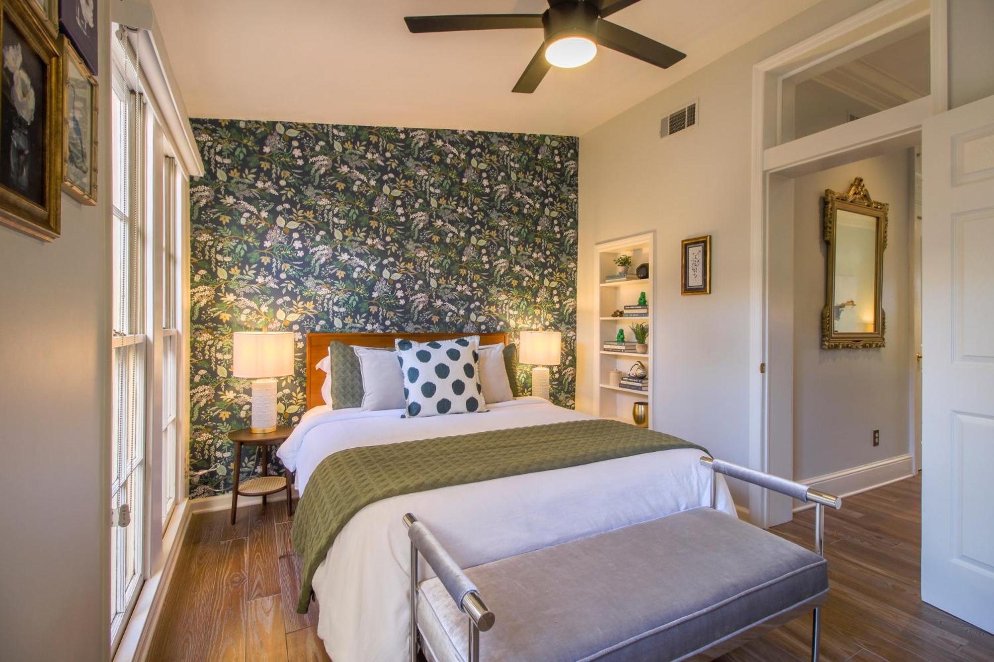 Private Patio Retreat In Charming Downtown Lejlighed Savannah Eksteriør billede